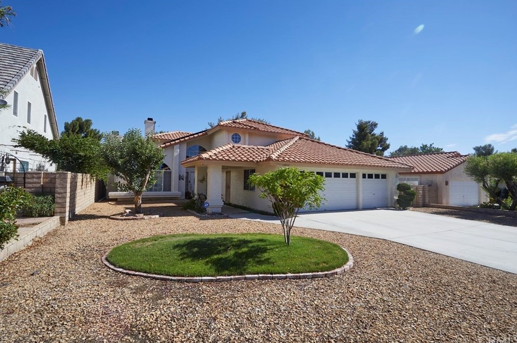 14844 Blue Grass Dr, Helendale, CA 92342