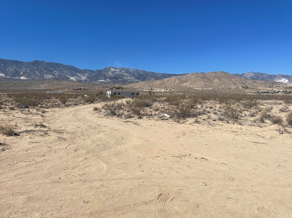 9125 Midway Ave, Lucerne Valley, CA 92356-9399
