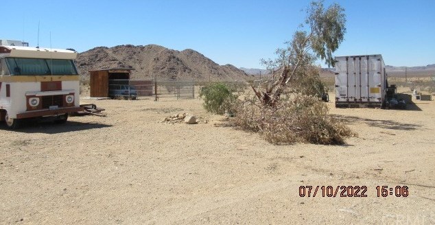 31675 Chrysolite Ave, Lucerne Valley CA  92356-9105 exterior