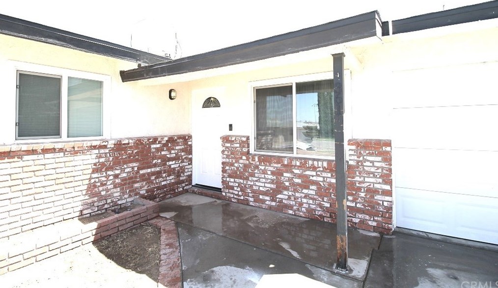 361 Muriel Dr, Barstow, CA 92311-3137