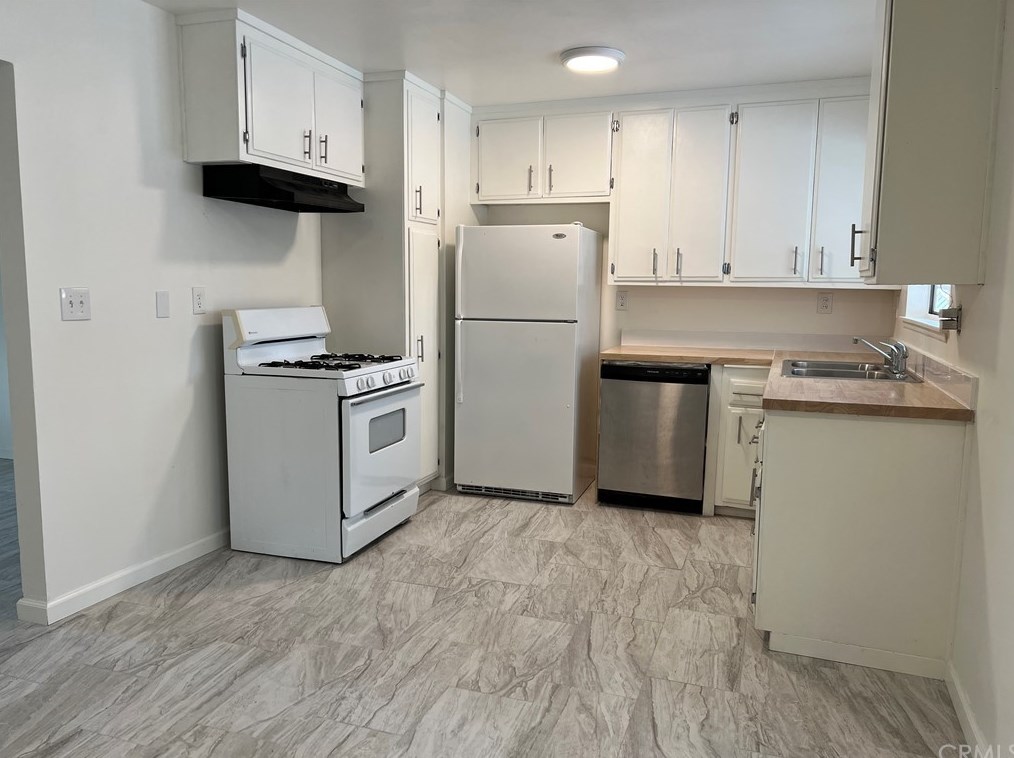 1900 Calico Dr, Barstow, CA 92311-5716