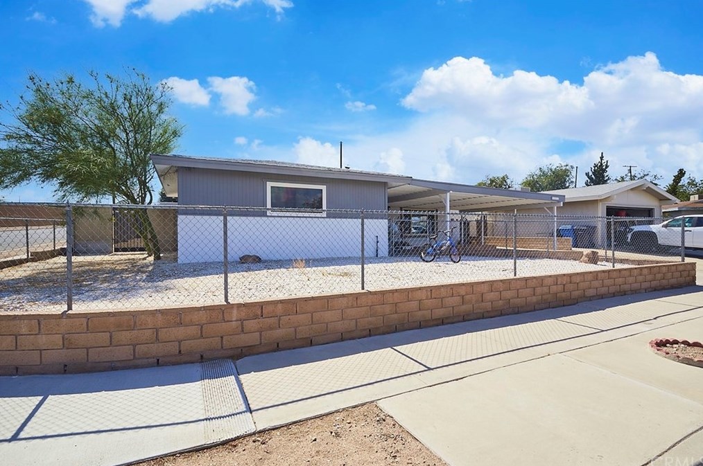 1212 Gen Ct, Barstow, CA 92311
