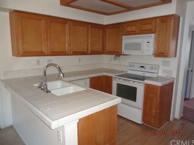 11565 Softwind Ct, Apple Valley, CA 92308-4927