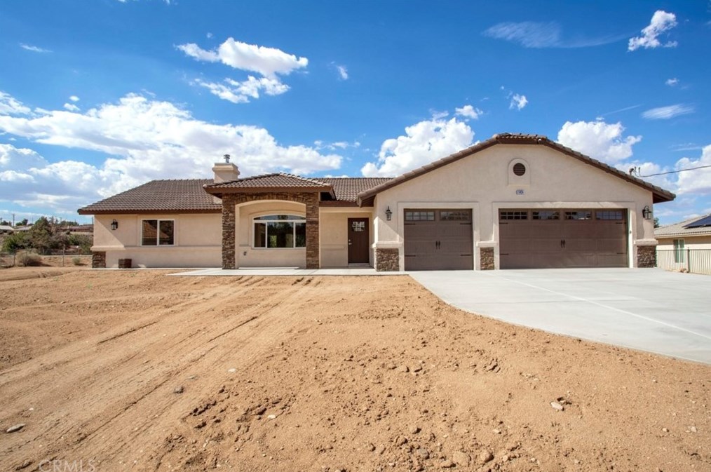 17424 Adobe St, Hesperia, CA 92345