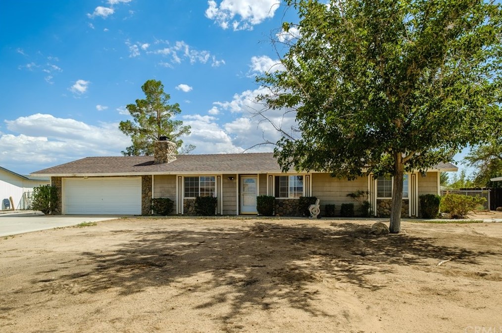 21909 Otoe Rd, Apple Valley, CA 92307-1858