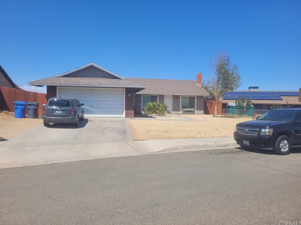 1127 Broadway Ct, Barstow, CA 92311-6720