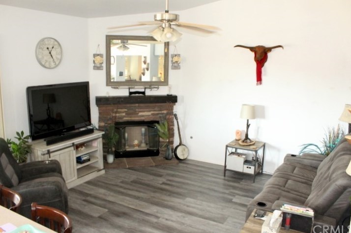 13206 Perignon Pl, Apple Valley CA  92308-5874 exterior