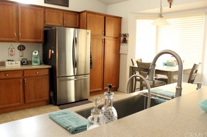 13206 Perignon Pl, Apple Valley CA  92308-5874 exterior