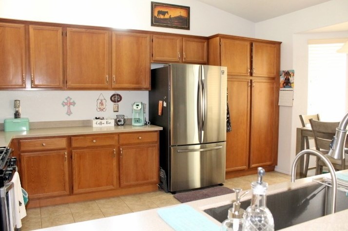 13206 Perignon Pl, Apple Valley CA  92308-5874 exterior