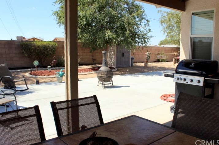13206 Perignon Pl, Apple Valley CA  92308-5874 exterior