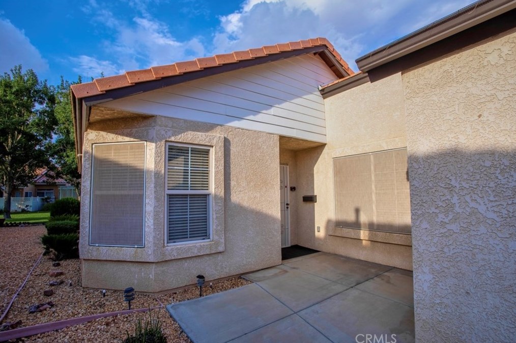 19012 Stoddard Way, Apple Valley, CA 92308-4974