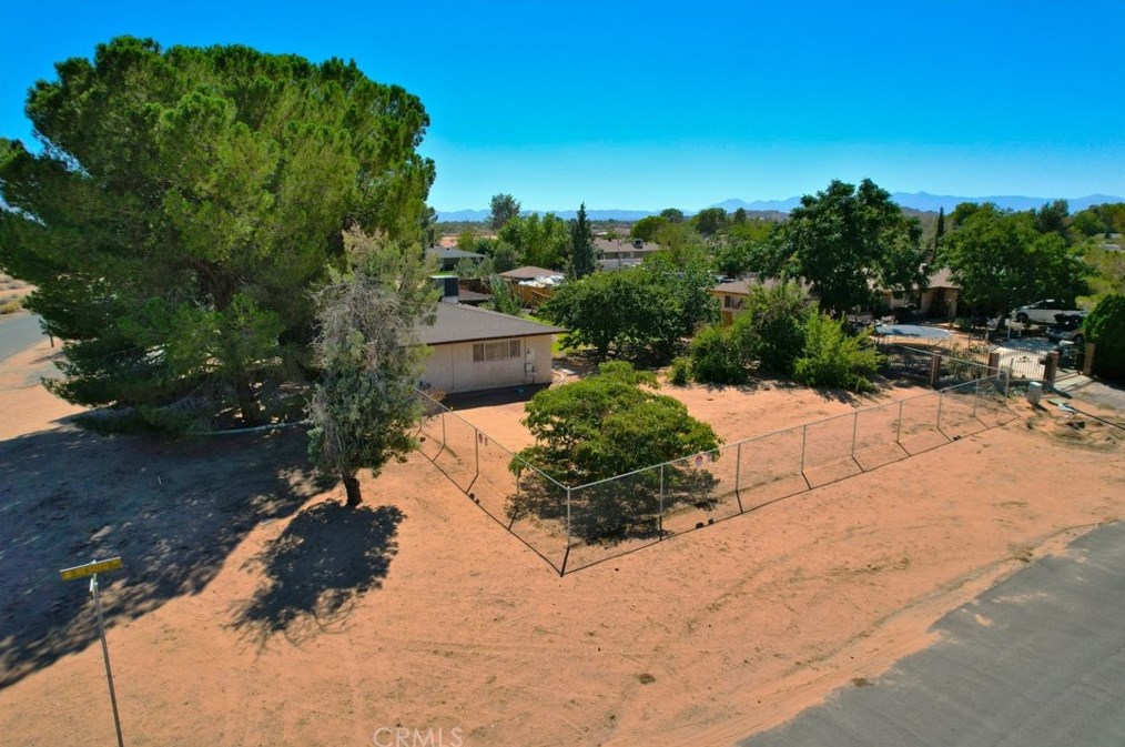 21969 Resoto Rd, Apple Valley, CA 92307-1855