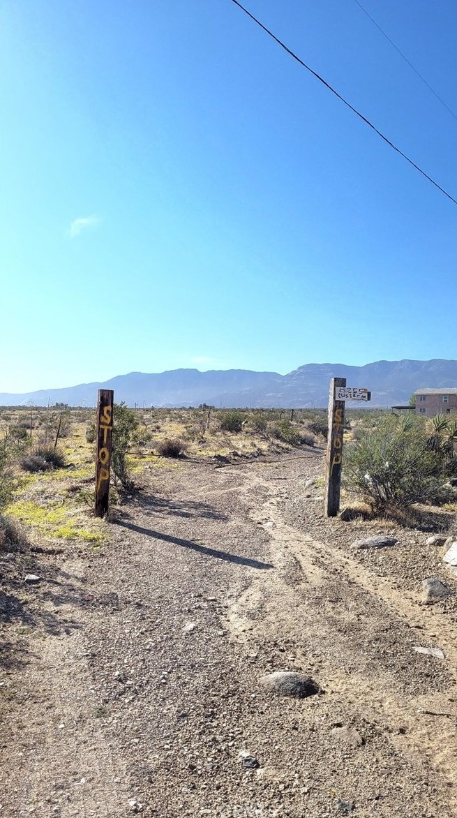8255 Custer Ave, Lucerne Valley CA  92356-7252 exterior