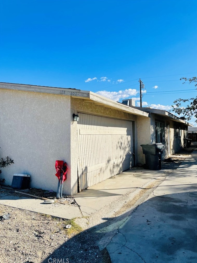 936 Navajo St, Barstow, CA 92311-4045