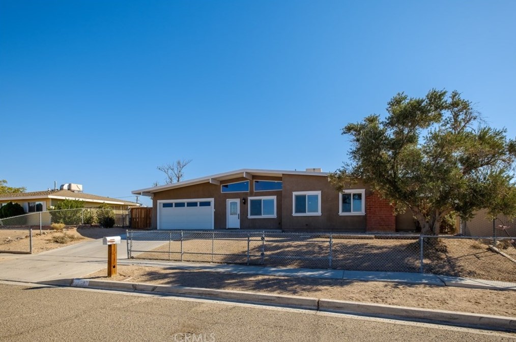 37033 Weston Ave, Barstow, CA 92311-1655