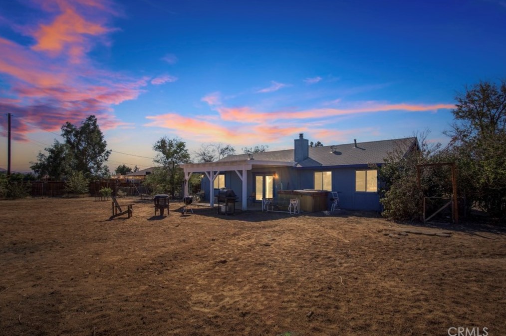 14405 Navajo Rd, Apple Valley, CA 92307-3961