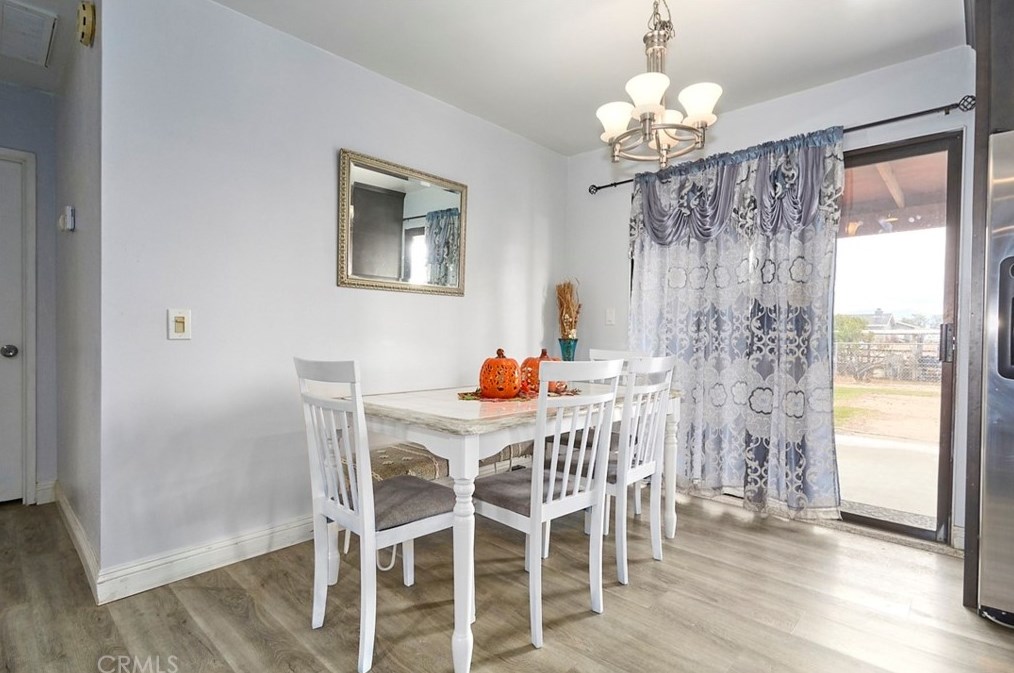 7461 Oakwood Ave, Hesperia CA  92345-4145 exterior