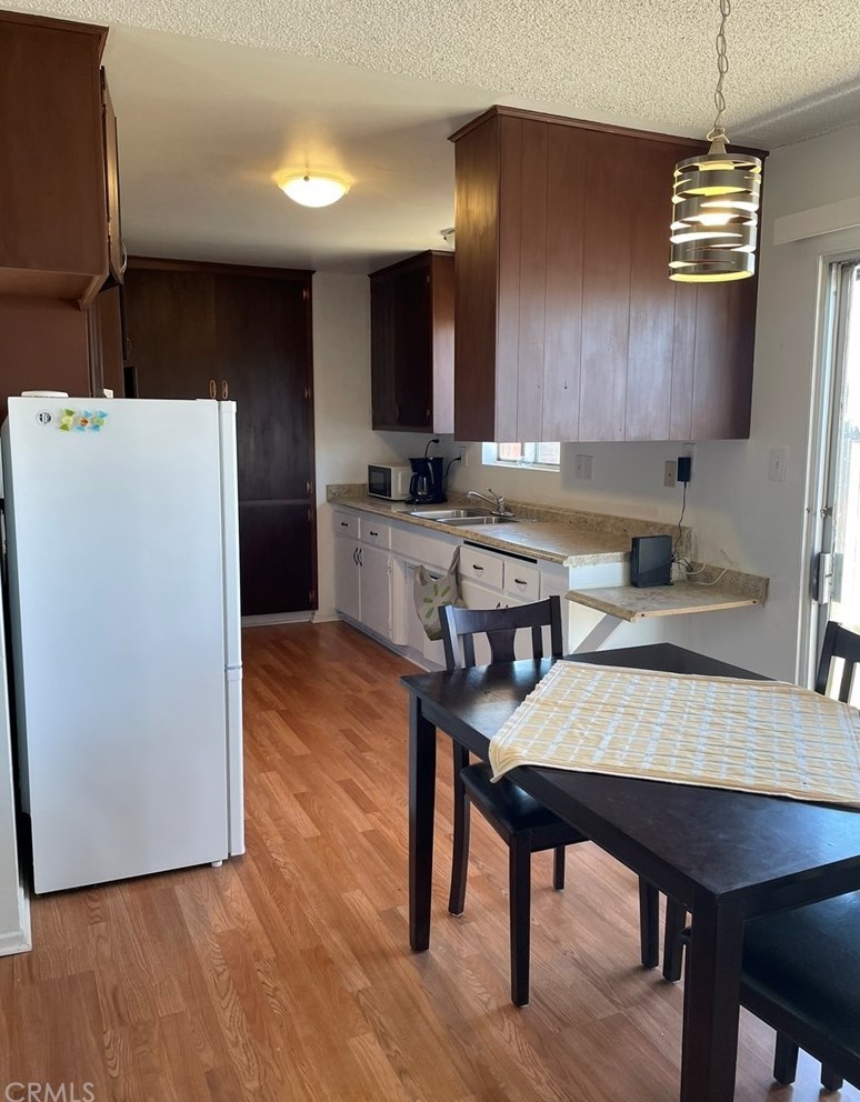 13374 Mohawk Rd, Apple Valley, CA 92308