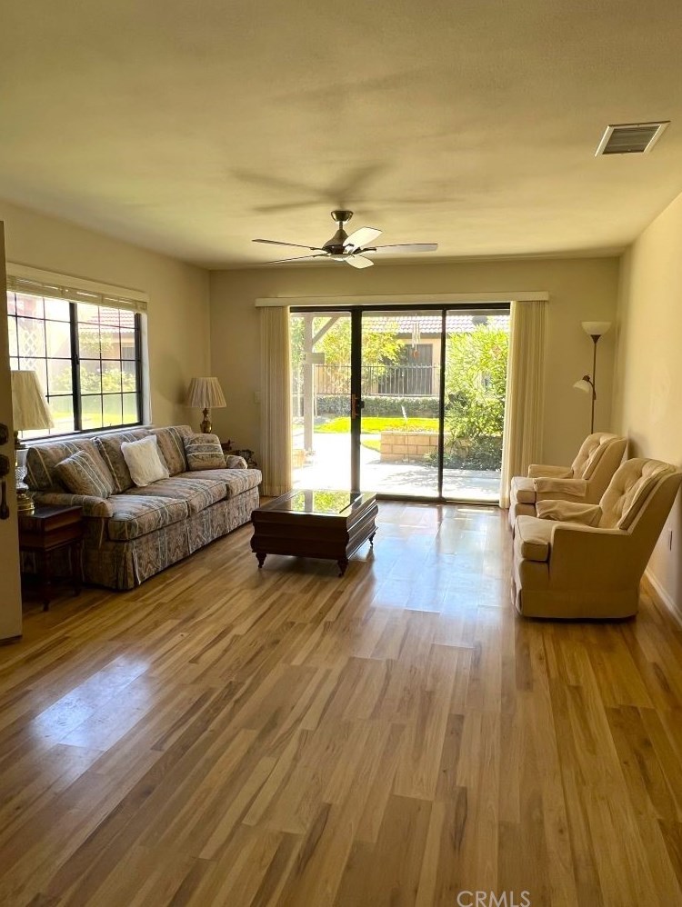 19135 Elm Dr, Apple Valley, CA 92308