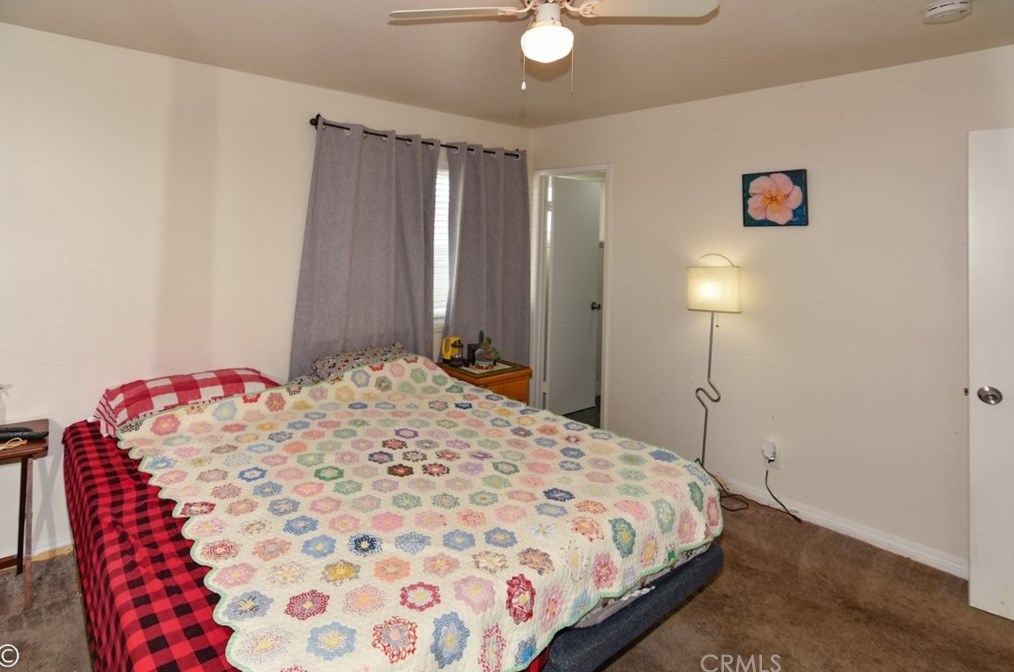 14731 Pawnee Rd, Apple Valley CA  92307-4028 exterior