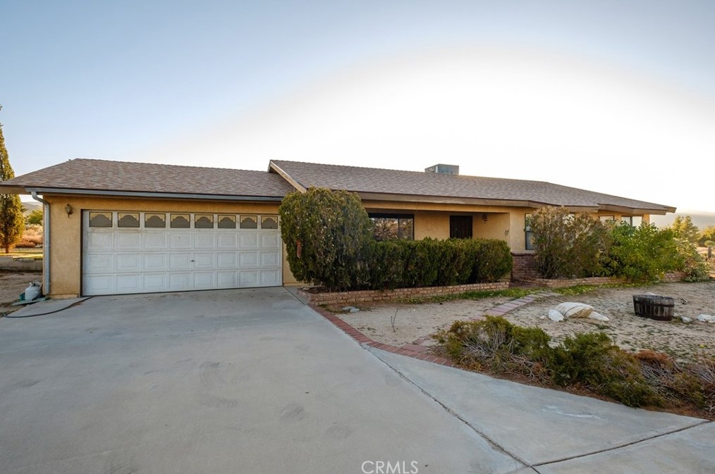 3807 Hollister Rd, Phelan, CA