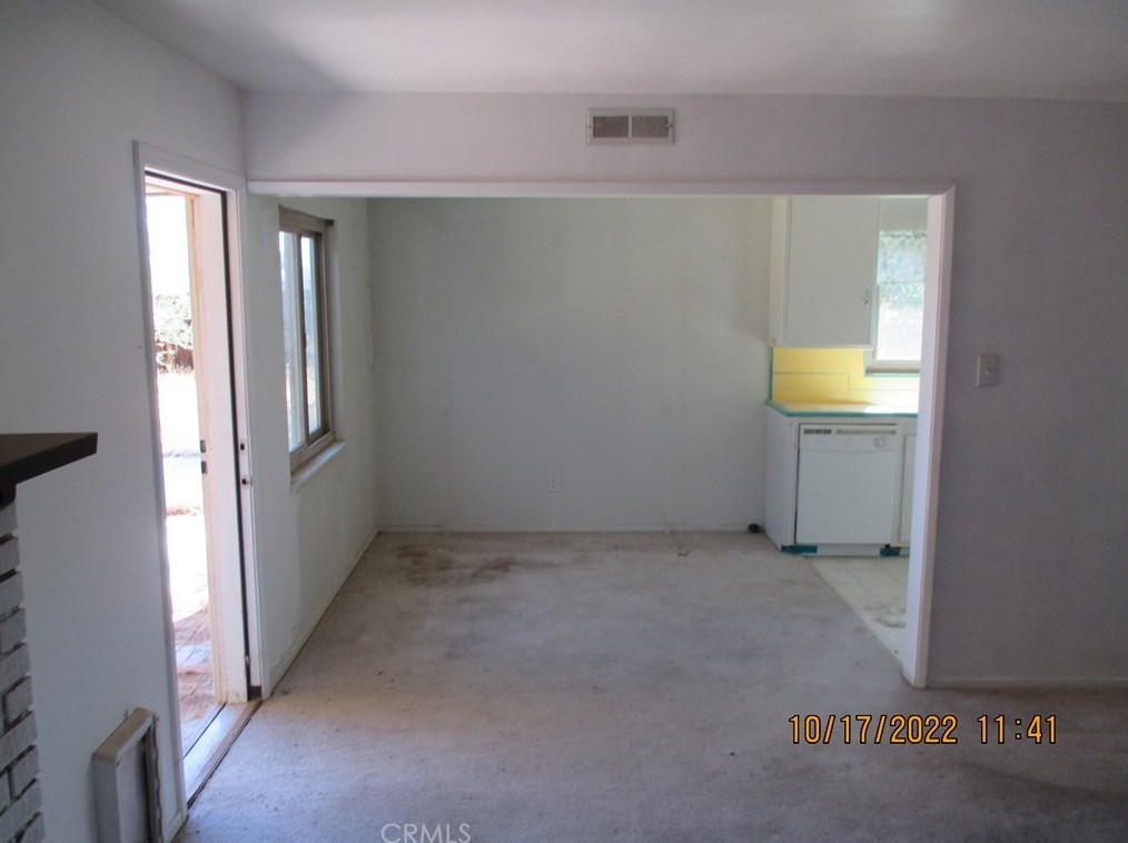 14457 Jicarilla Rd, Apple Valley, CA 92307-3973