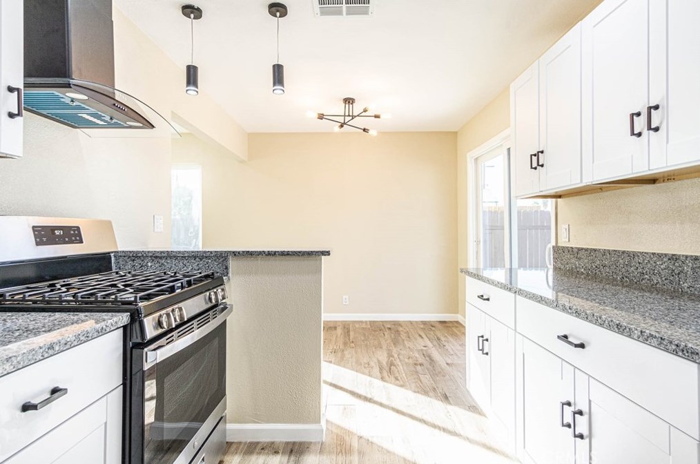 1701 Paloma St, Barstow CA  92311-5616 exterior