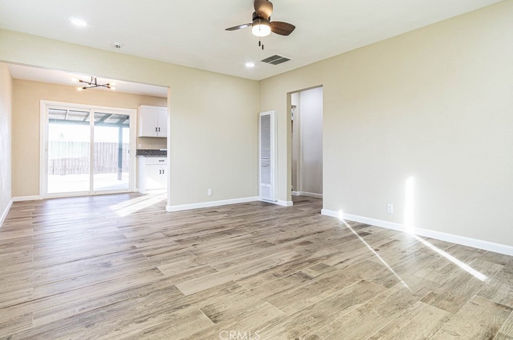 1701 Paloma St, Barstow CA  92311-5616 exterior