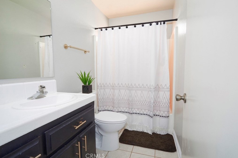32232 Topaz Rd, Lucerne Valley CA  92356-8563 exterior