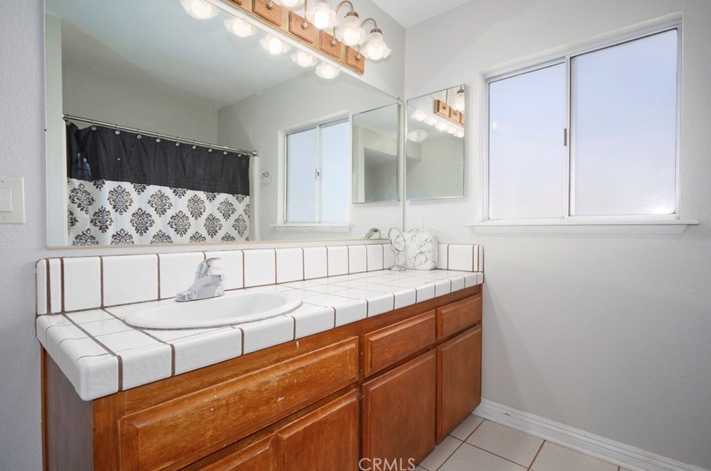 32232 Topaz Rd, Lucerne Valley CA  92356-8563 exterior