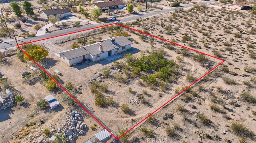 32232 Topaz Rd, Lucerne Valley CA  92356-8563 exterior