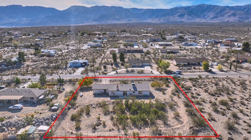 32232 Topaz Rd, Lucerne Valley CA  92356-8563 exterior
