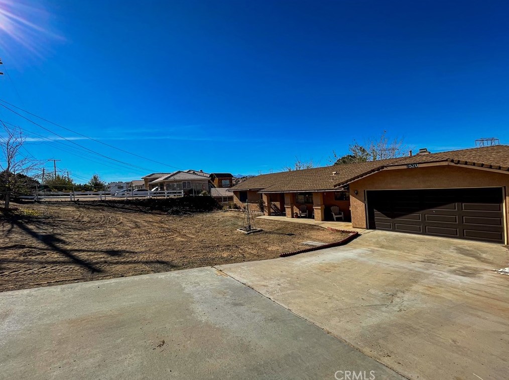 7520 Chase Ave, Hesperia, CA 92345-5737