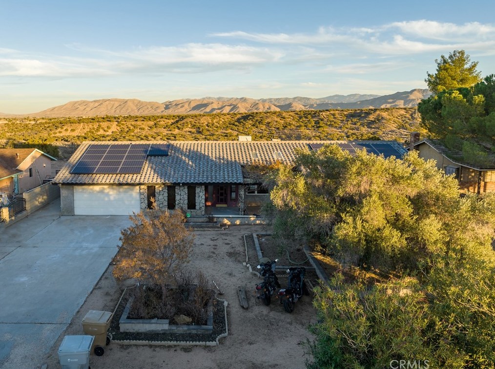 6855 Summit Valley Rd, Hesperia, CA 92345