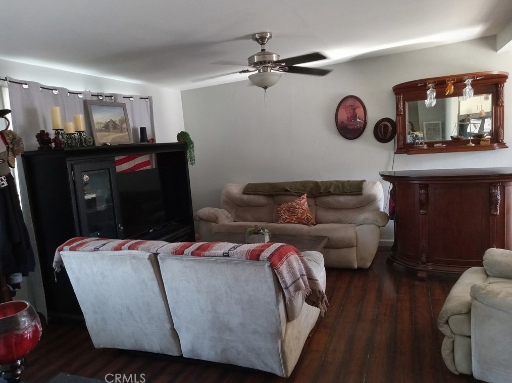 1160 Mojave Dr, Barstow, CA 92311-2413