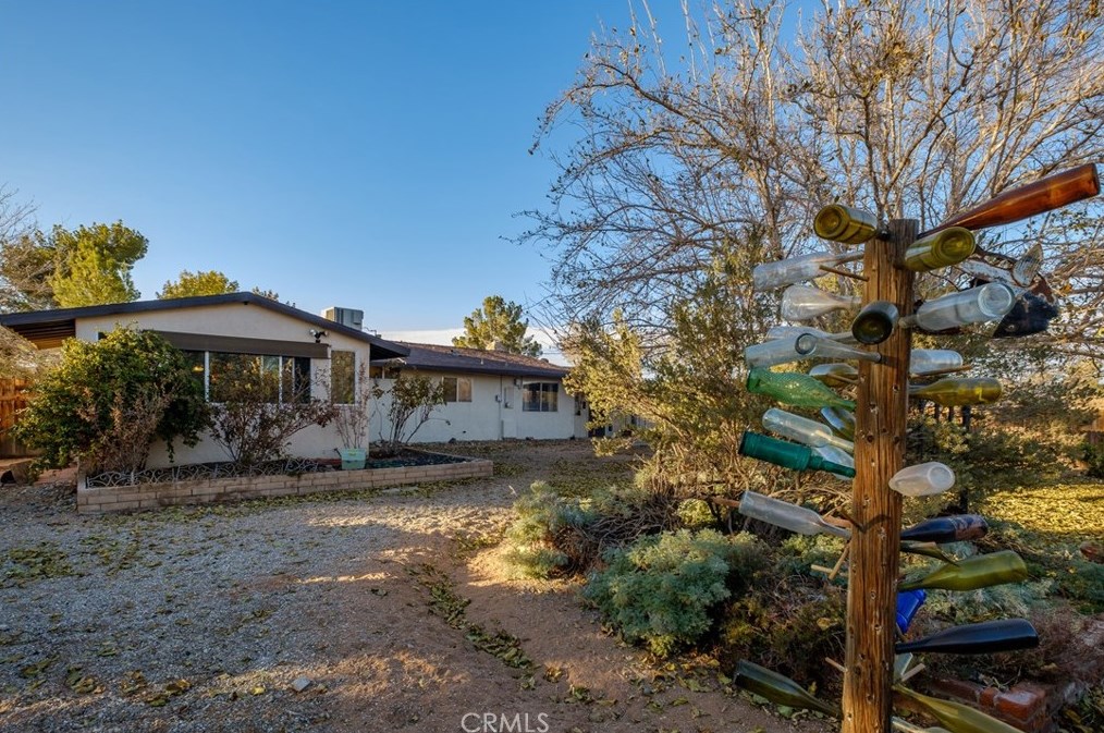 14875 Dakota Rd, Apple Valley CA  92307-3511 exterior