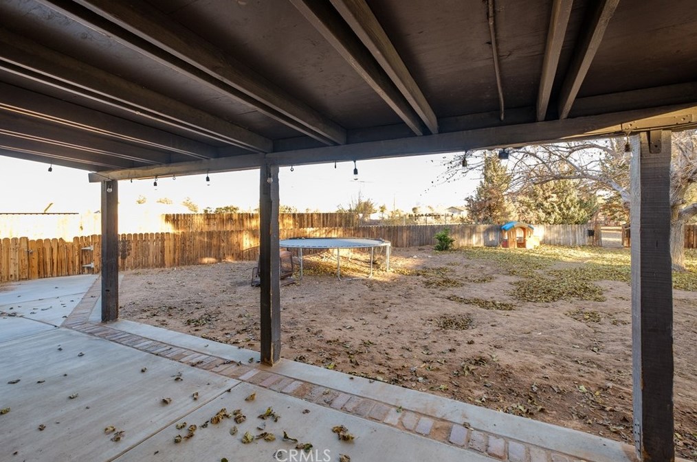 14875 Dakota Rd, Apple Valley CA  92307-3511 exterior