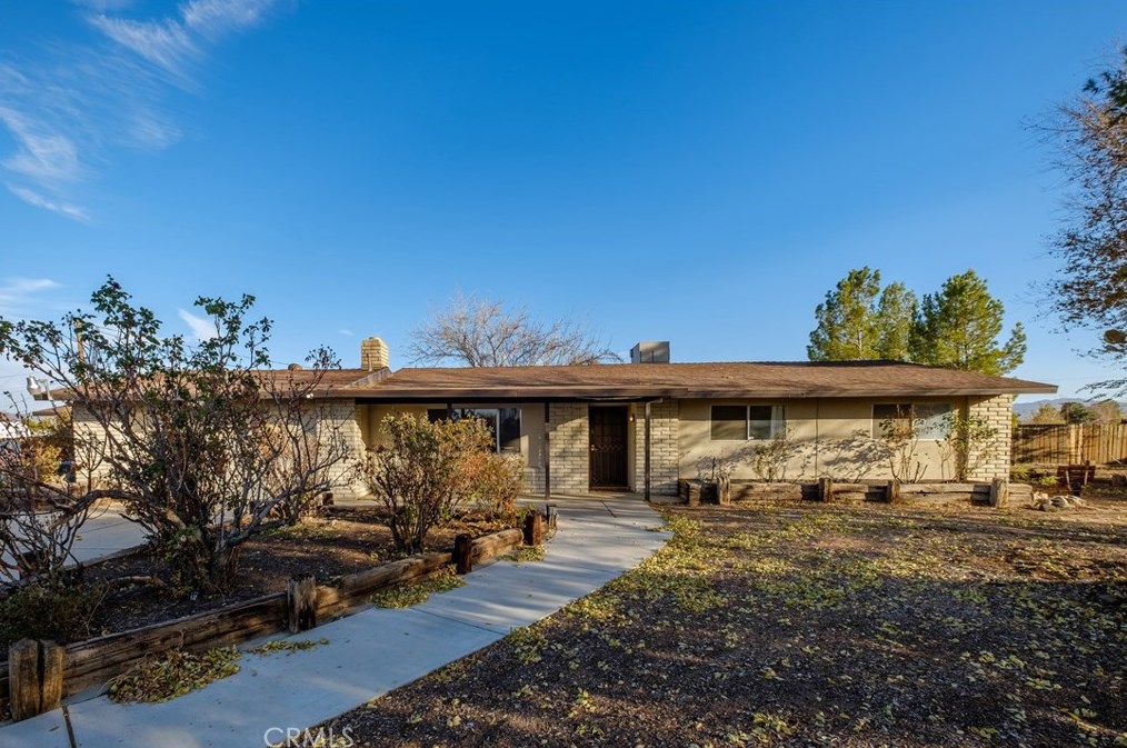 14875 Dakota Rd, Apple Valley CA  92307-3511 exterior