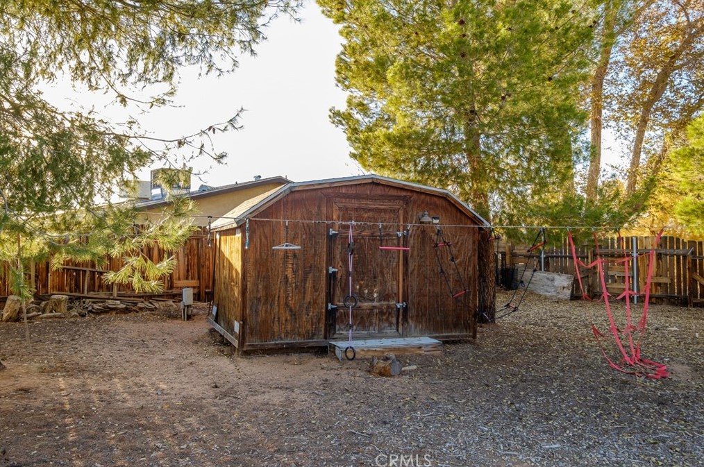 14875 Dakota Rd, Apple Valley CA  92307-3511 exterior