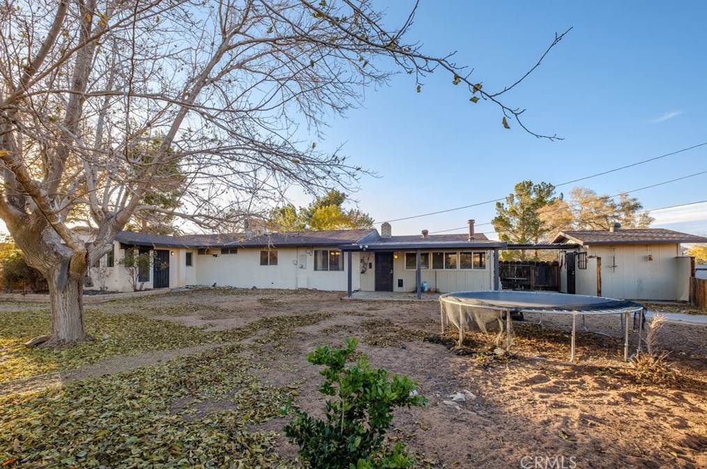 14875 Dakota Rd, Apple Valley CA  92307-3511 exterior