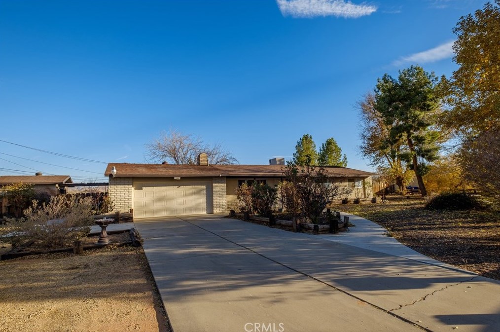 14875 Dakota Rd, Apple Valley, CA 92307