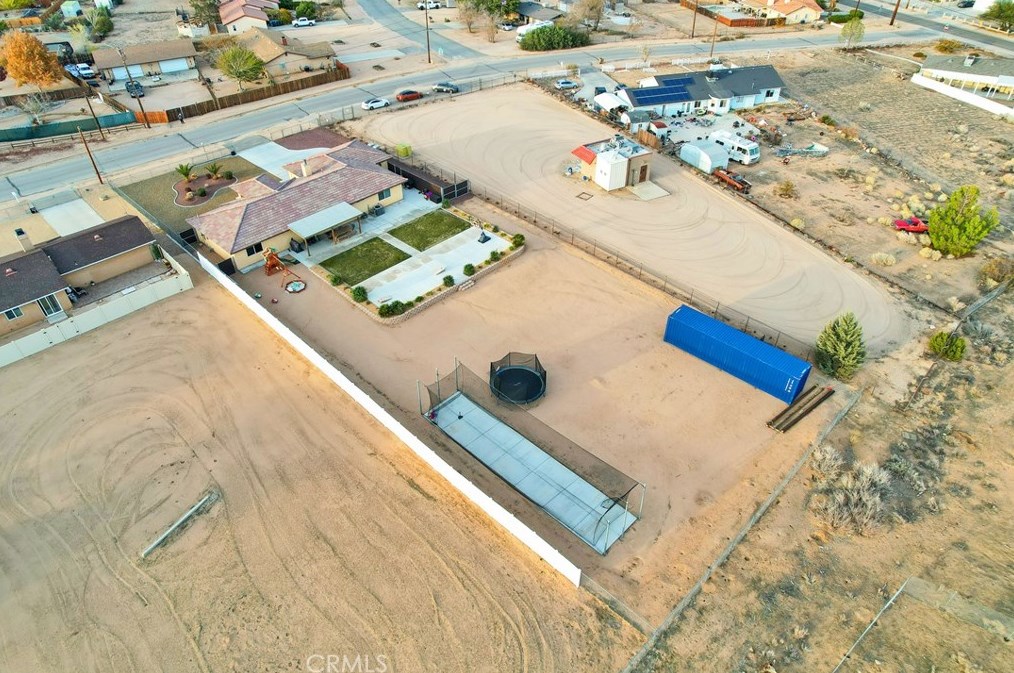 18281 Redding St, Hesperia CA  92345-7163 exterior