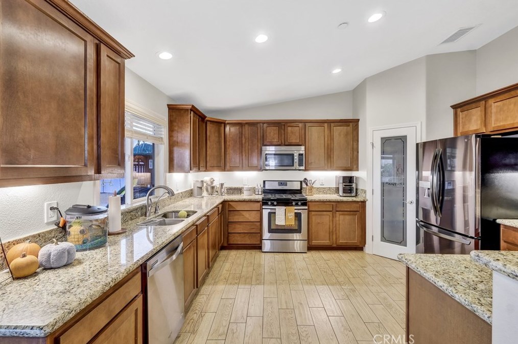 18281 Redding St, Hesperia, CA 92345