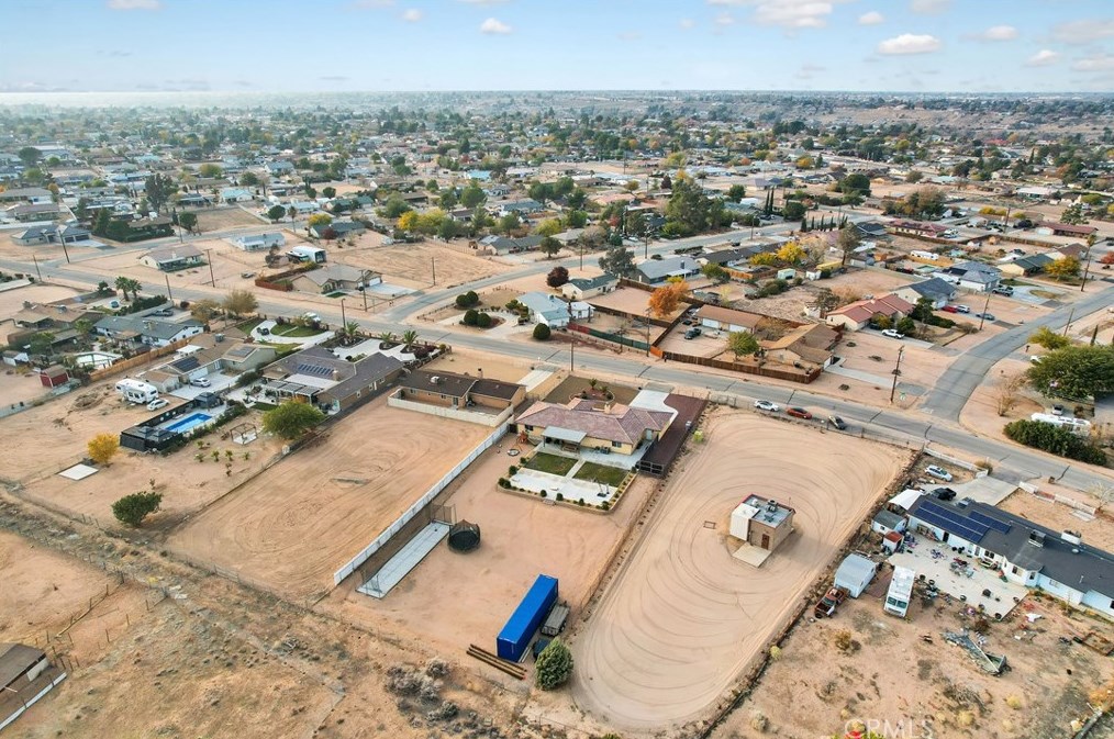 18281 Redding St, Hesperia CA  92345-7163 exterior