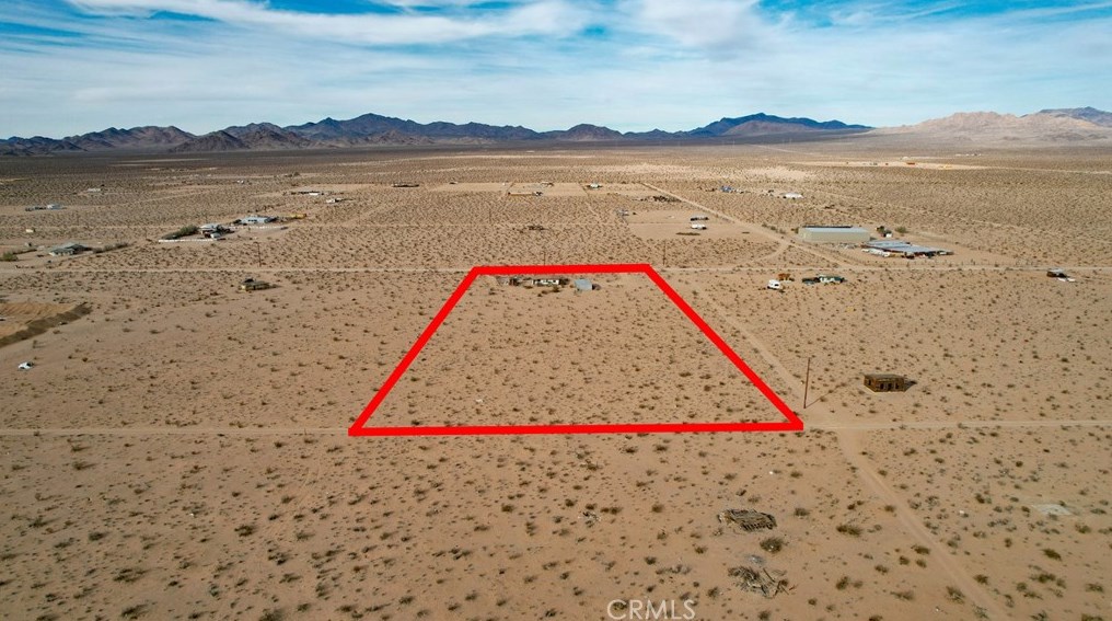 36325 Smoke Bush Rd, Lucerne Valley CA  92356-7511 exterior