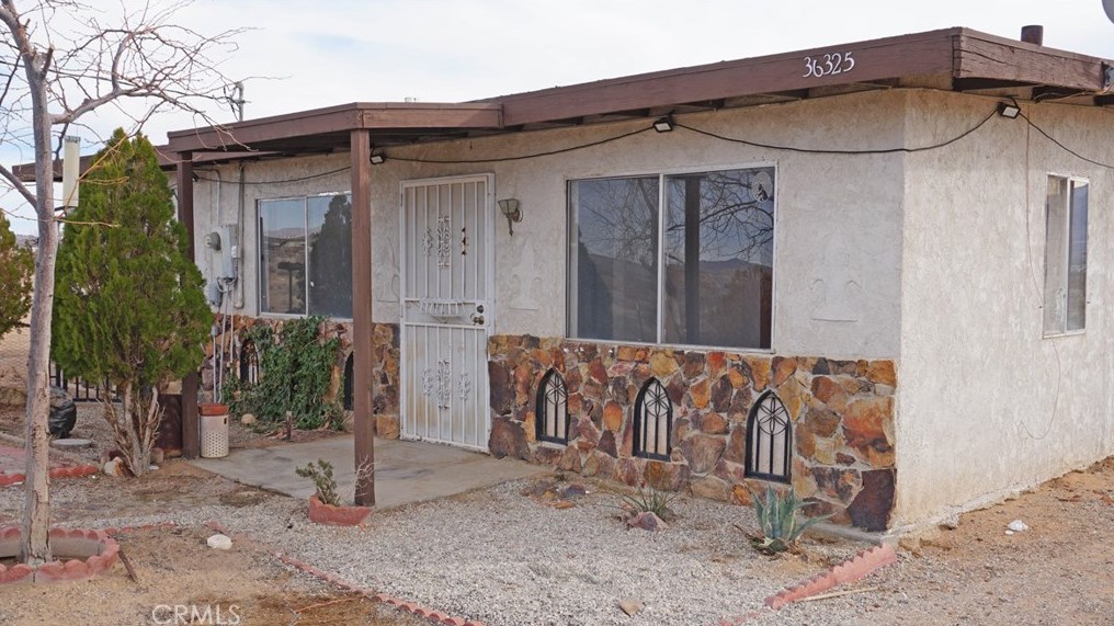 36325 Smoke Bush Rd, Lucerne Valley, CA 92356