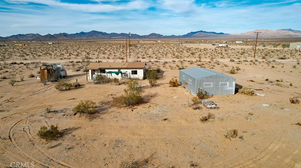 36325 Smoke Bush Rd, Lucerne Valley CA  92356-7511 exterior