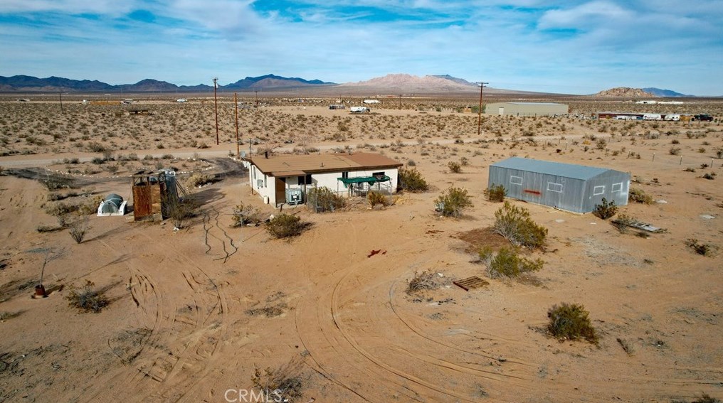 36325 Smoke Bush Rd, Lucerne Valley CA  92356-7511 exterior