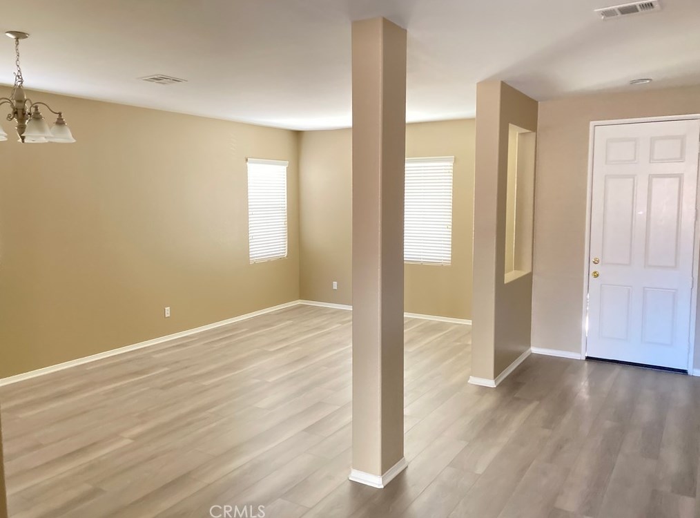 9642 Tanzanite Ave, Hesperia, CA 92344-8095