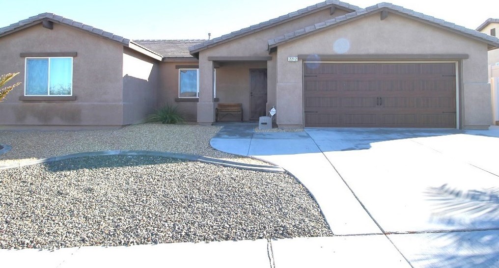 2212 Falcon Dr, Barstow, CA 92311-6770